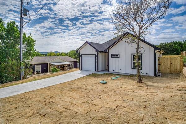 Granbury, TX 76048,1414 Corona Drive