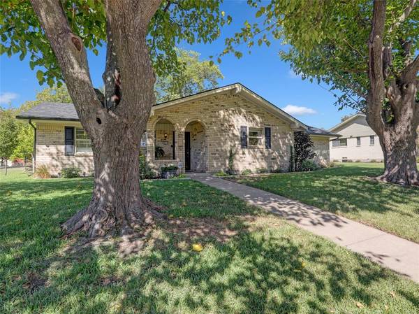 611 Hefner Drive, Allen, TX 75013