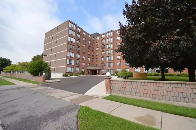 Hamilton, ON L8G 5B2,99 Donn AVE #704