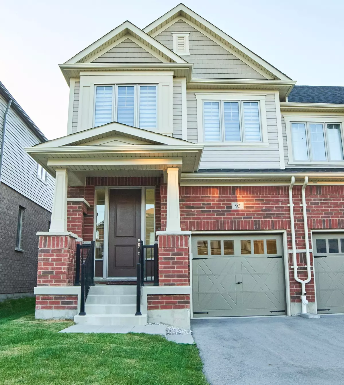 Kitchener, ON N2R 0R4,93 Gloria ST