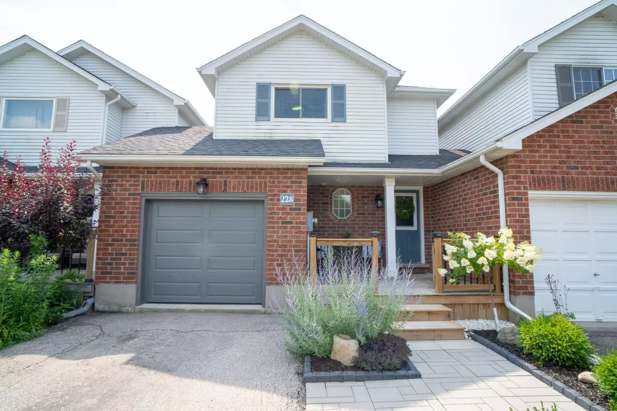 Centre Wellington, ON N1M 3P6,228 Tait CRES