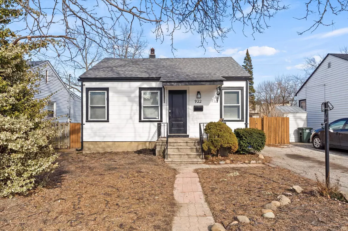 Windsor, ON N9B 2L5,922 Josephine AVE