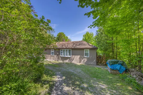 Oro-medonte, ON L0L 1T0,111 Shoreline DR