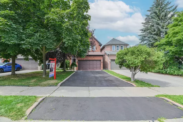 Brampton, ON L6R 1G5,27 Bighorn CRES