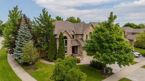 Oakville, ON L6M 3J7,2187 Brays LN