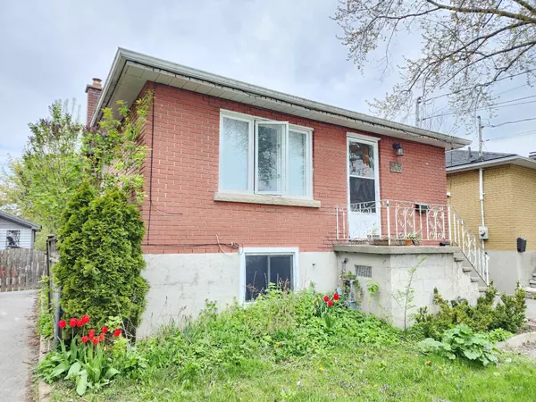 582 MacDonnell ST, Kingston, ON K7K 4X1