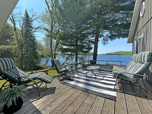 Muskoka Lakes, ON P0B 1M0,1054 Cove RD #8