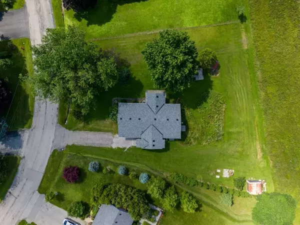 Hamilton, ON L9H 7K9,15 Algonquin AVE