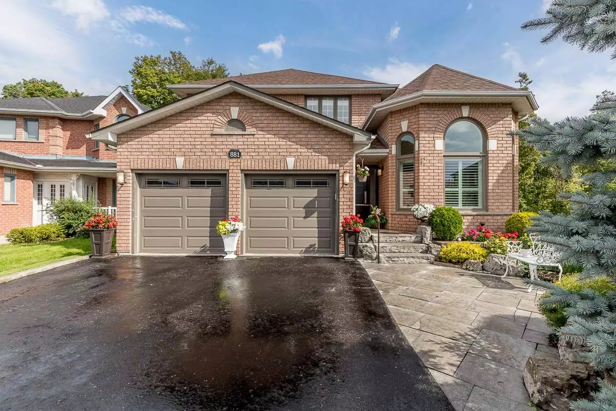 Newmarket, ON L3Y 8R3,881 Surin CT