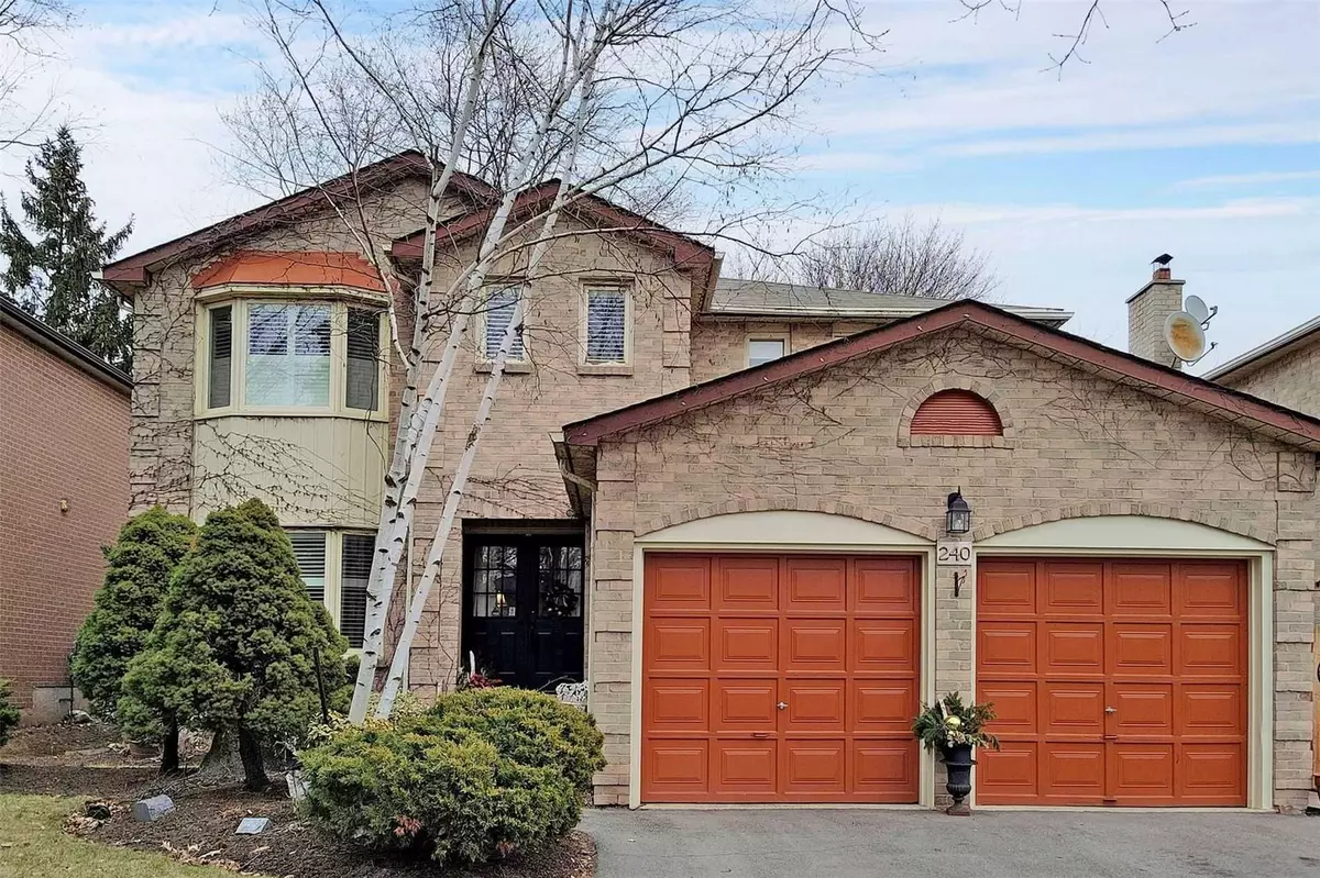 Oakville, ON L6H 4H7,240 Nottingham DR