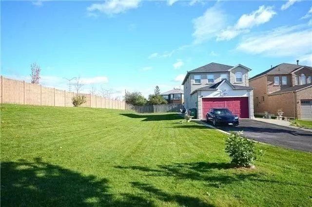 Brampton, ON L6S 5T5,16 Nipigon CT