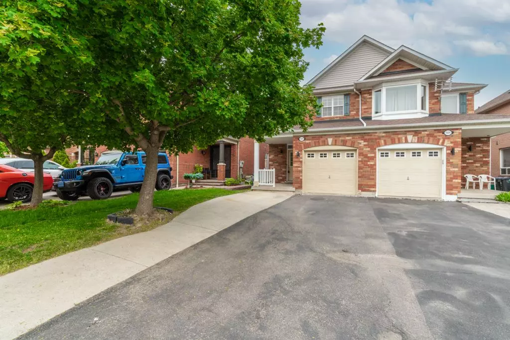 Mississauga, ON L5V 2W7,1327 Weir Chase #Upper