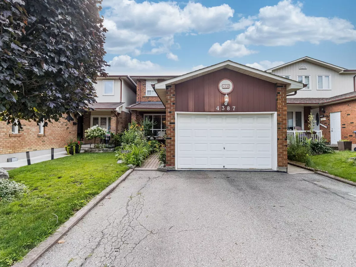 Mississauga, ON L4W 3Y9,4387 Shelby CRES