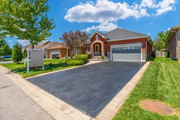 Oshawa, ON L1K 2Z7,506 Flagstone CT