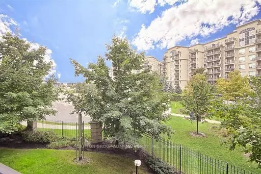 Vaughan, ON L4J 9K4,2 Maison Parc CT #314