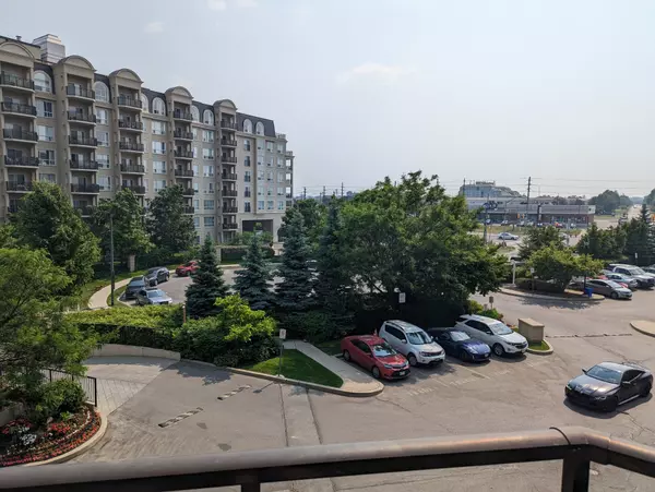 Vaughan, ON L4J 9K4,2 Maison Parc CT #314