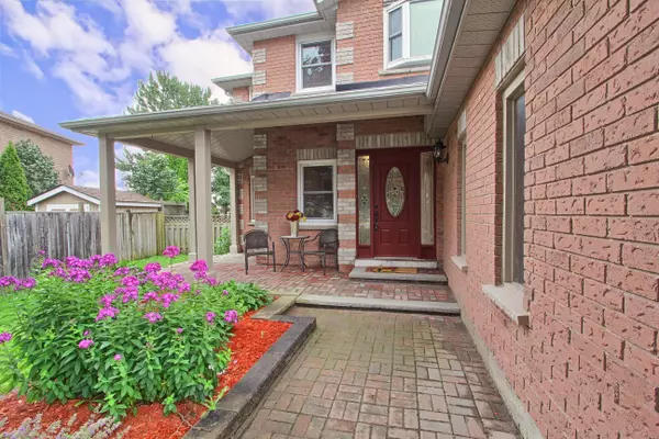 Bradford West Gwillimbury, ON L3Z 2S4,14 Gres CT