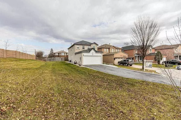 Brampton, ON L6S 5T5,16 Nipigon CT