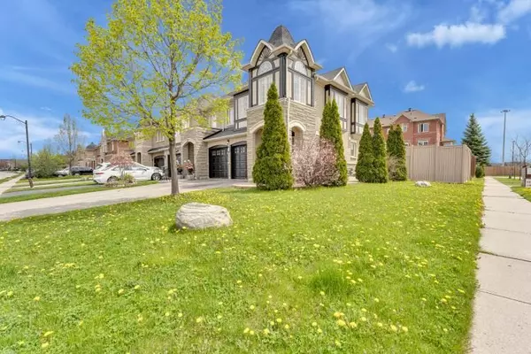 Mississauga, ON L5W 1S3,950 Mandolin PL