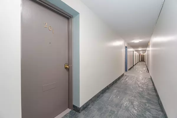 Mississauga, ON L4Y 2W7,1275 Silver Spear RD #201