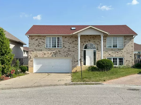 Windsor, ON N8R 2H7,7967 Latina CT