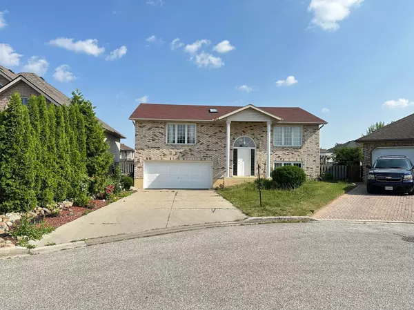 Windsor, ON N8R 2H7,7967 Latina CT