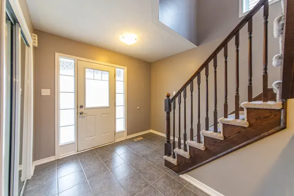 Kitchener, ON N2R 0E8,346 Apple Hill CRES