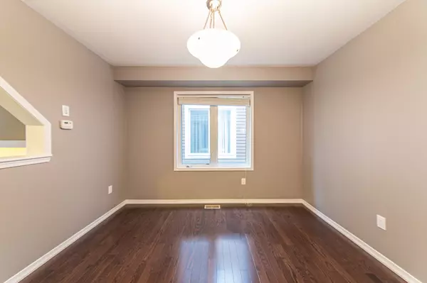 Kitchener, ON N2R 0E8,346 Apple Hill CRES