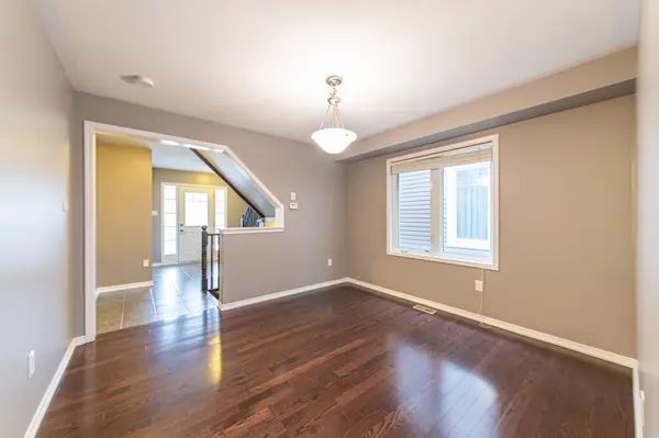 Kitchener, ON N2R 0E8,346 Apple Hill CRES