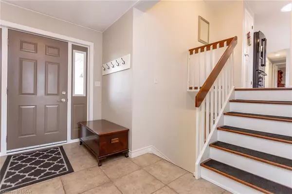 Malahide, ON N0L 2J0,51195 CENTRE ST