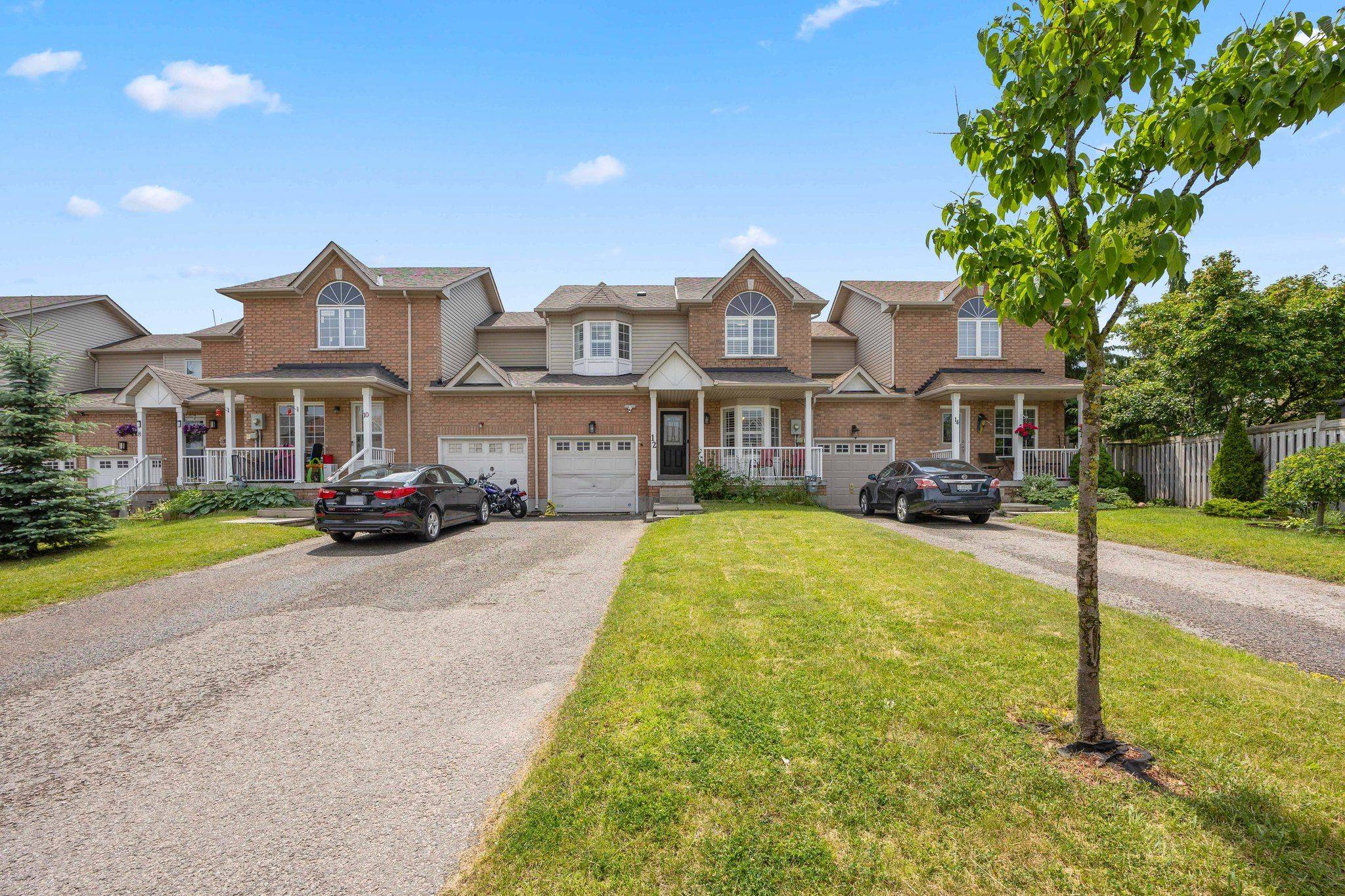 Barrie, ON L4M 6V4,12 Trevino CIR