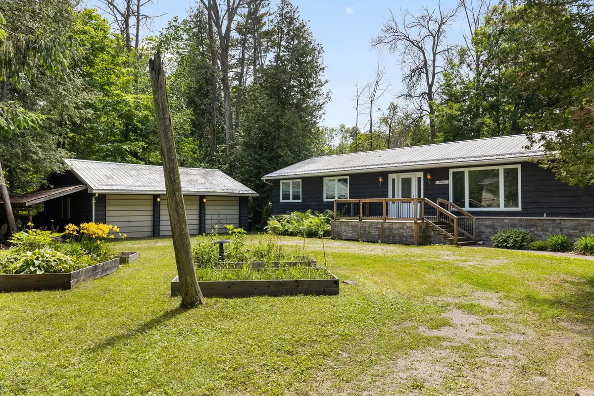 Innisfil, ON L9S 2M1,3966 ALGOMA AVE