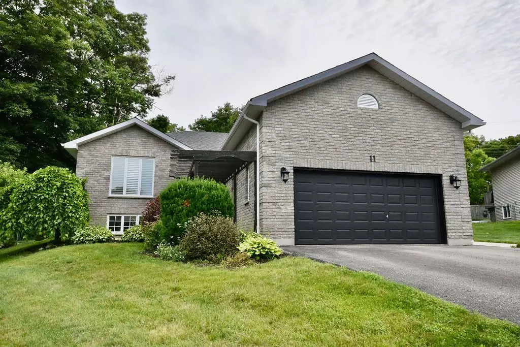 Penetanguishene, ON L9M 1G2,11 Hallen DR