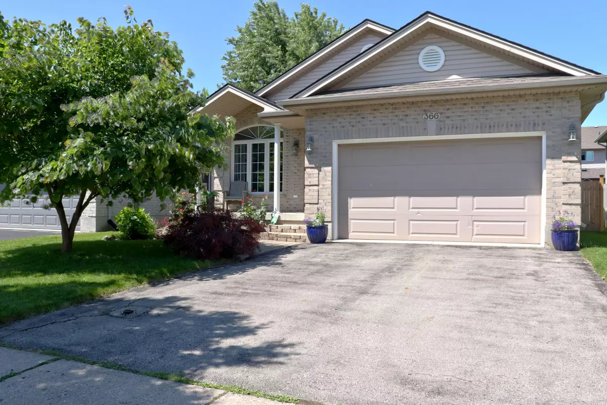 London, ON N6M 1J1,366 White Sands DR