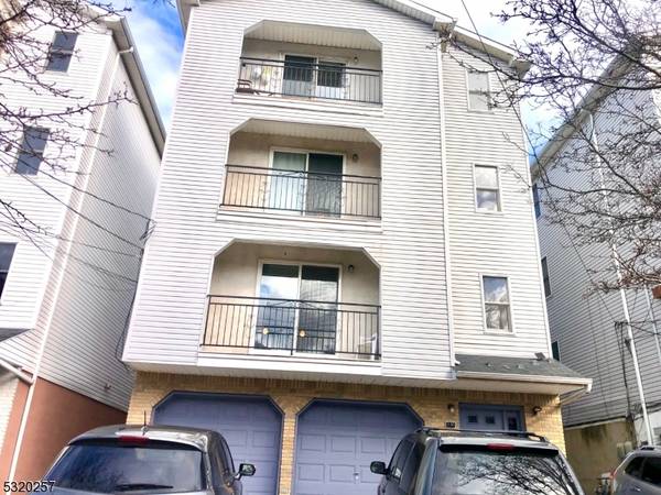 130-132 E Kinney St, Newark City, NJ 07105