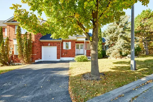 Pickering, ON L1X 2T9,2398 Clearside CT