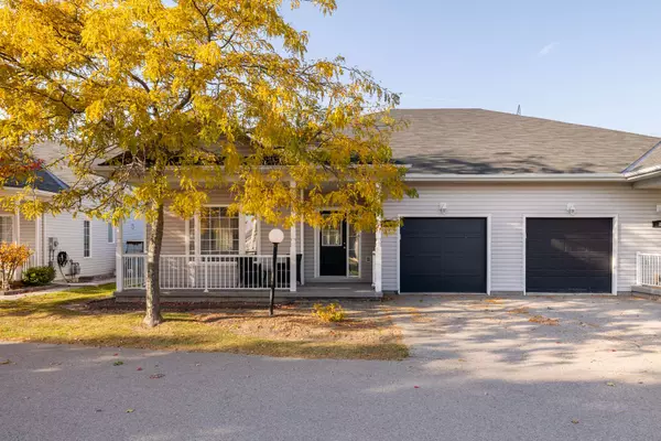 10 Hinkley TRL, Clarington, ON L1B 1P4