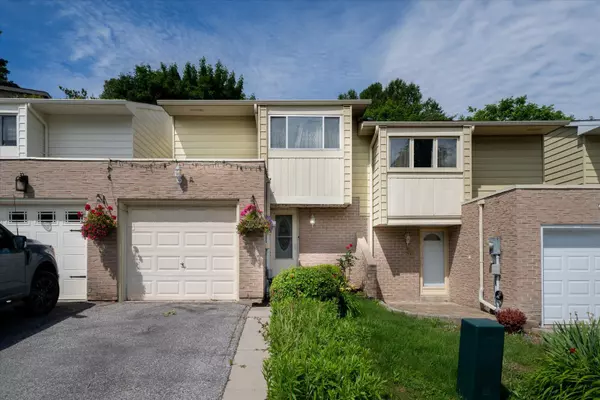 Bradford West Gwillimbury, ON L3Z 1N2,52 Deer Run CRES