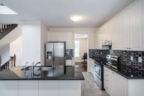 Midland, ON L4R 0B4,85 Riverwalk PL