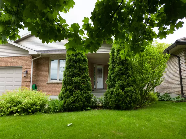 Aylmer, ON N5H 3B8,33 Bodkin AVE