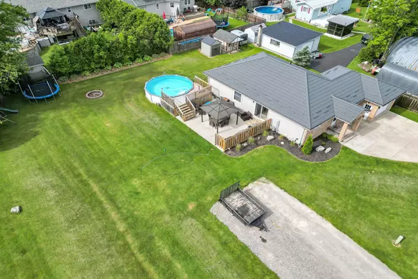 Lambton Shores, ON N0M 2N0,213 Deacon ST