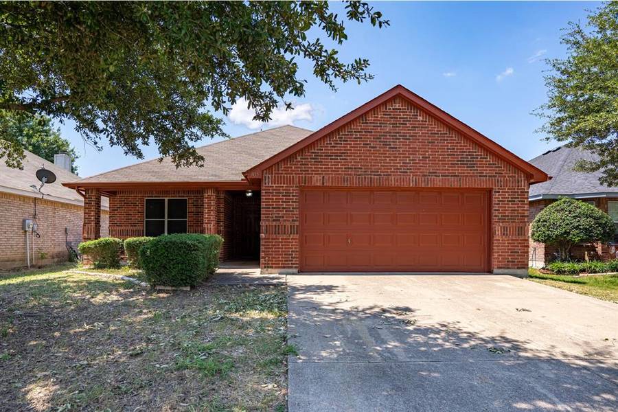 305 Leisure Lane, Waxahachie, TX 75165