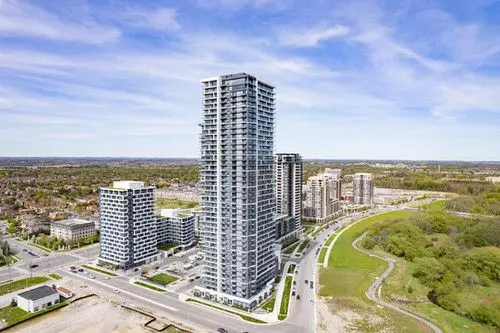 Markham, ON L3R 6L4,8 Water Walk DR #811