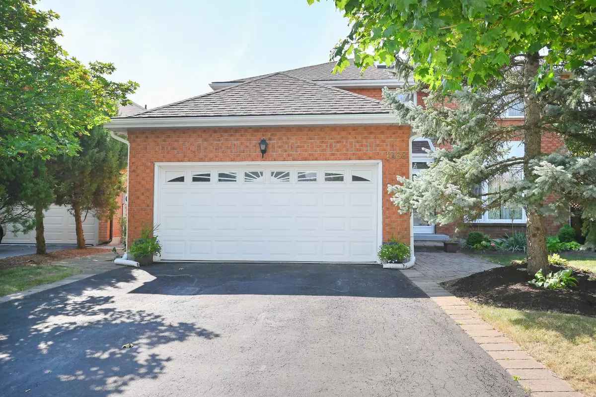 Oakville, ON L6J 6T8,1388 Will Scarlett DR