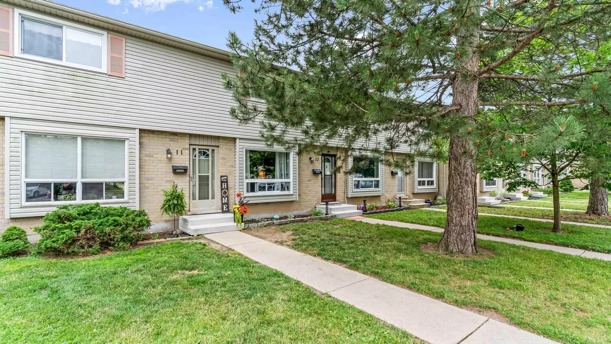 London, ON N6C 5B9,475 Sandringham CRES #11