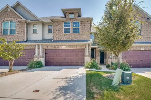 2752 Splendor Drive, Little Elm, TX 75068