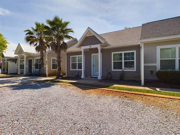 1004 15th St  # 19, Mexico Beach, FL 32456