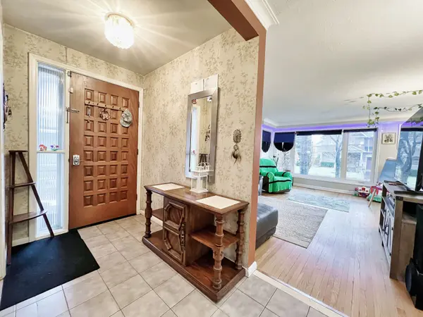 Toronto C06, ON M3H 4C4,290 Searle AVE