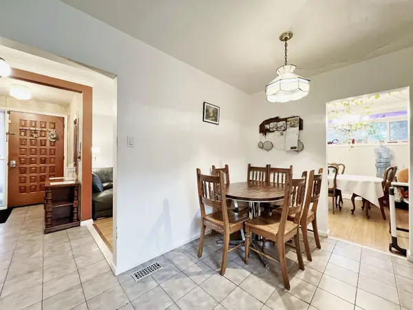 Toronto C06, ON M3H 4C4,290 Searle AVE