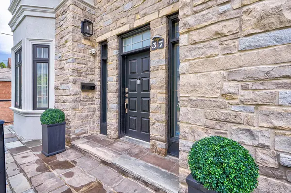 Toronto C06, ON M3H 2L3,37 Reiner RD